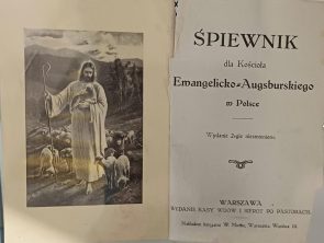 Strona tytułowa i grafika o tematyce religijnej.