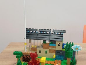 Makieta o tematyce Czarnoksiężnika z Krainy Oz