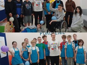 Wspólne zdjęcie podczas warsztatów chemicznych